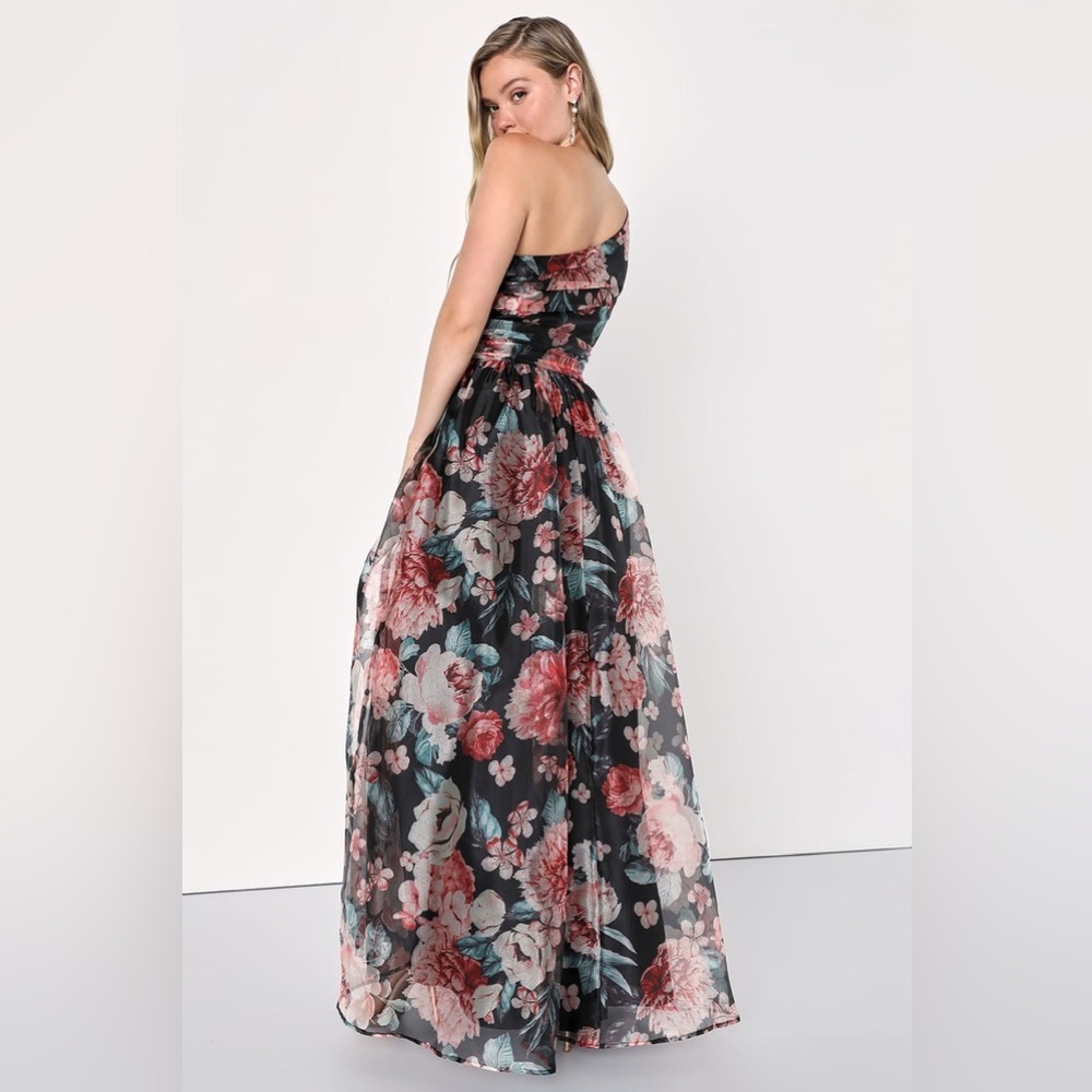 🔆 Lulu's Bringing the Charm Black Floral Organza Gown